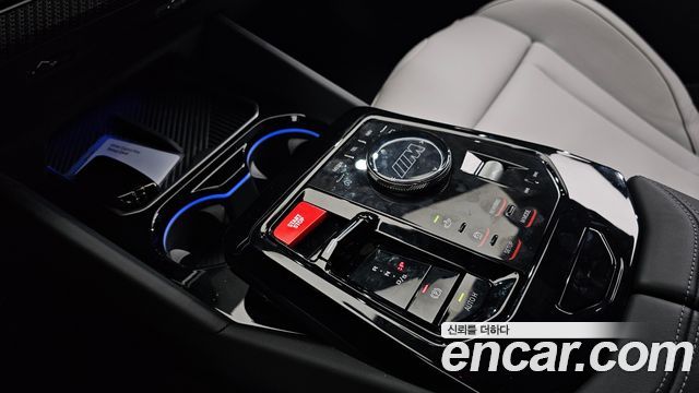 BMW M5 2026 — photo 9
