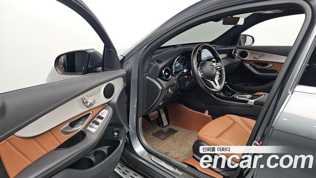 Mercedes-Benz GLC-Class 2022 — photo 13
