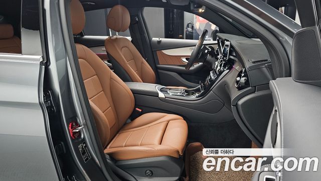 Mercedes-Benz GLC-Class 2022 — photo 18