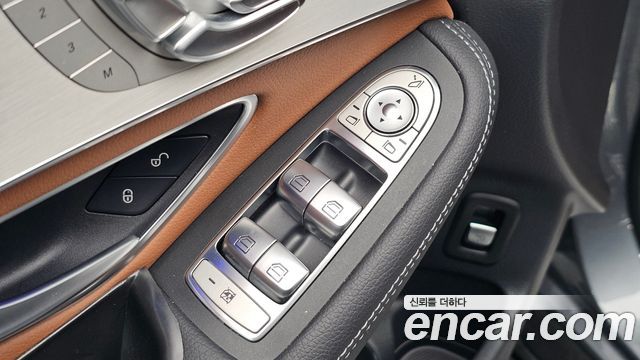 Mercedes-Benz GLC-Class 2022 — photo 29