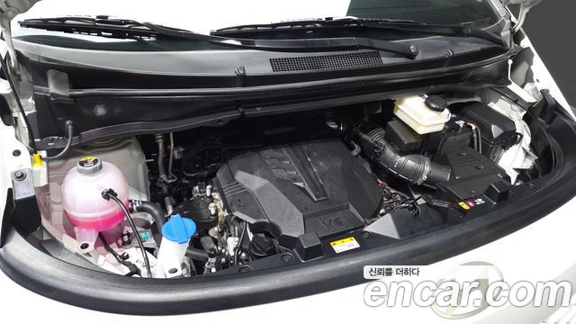 Hyundai Staria 2025 — photo 6