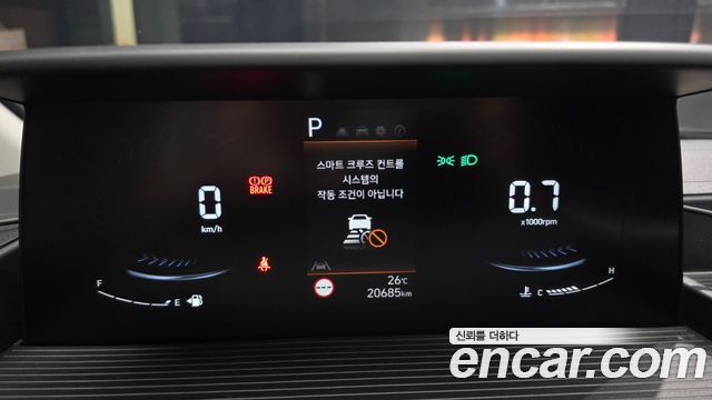 Hyundai Staria 2025 — photo 11