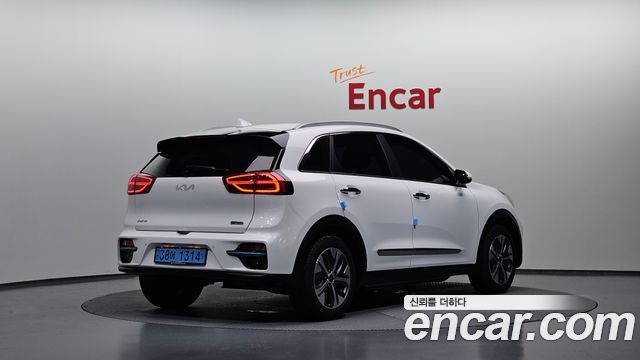 Kia Niro 2022 — photo 2