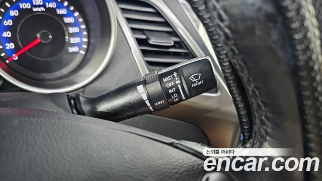 Hyundai AVANTE 2015 — photo 24