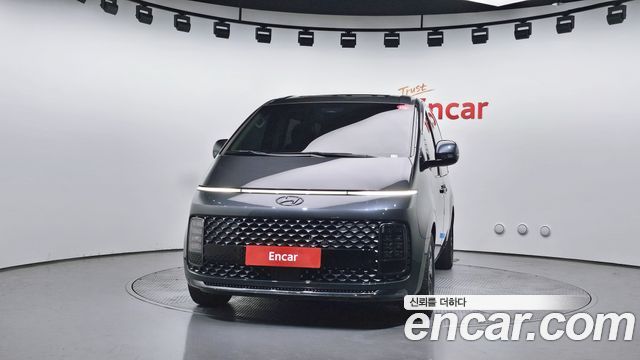 Hyundai Staria 2022 — photo 3
