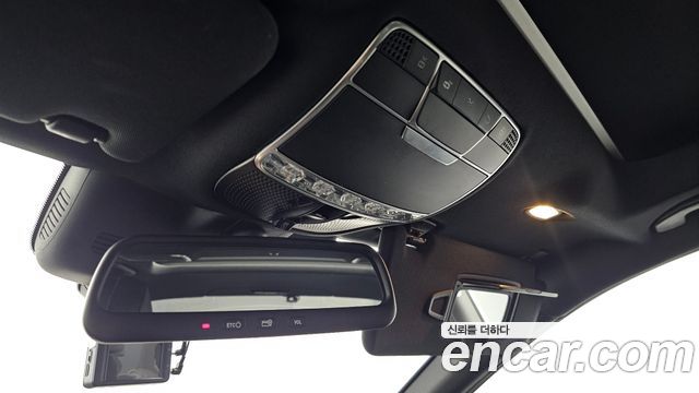 Mercedes-Benz S-Class 2015 — photo 17