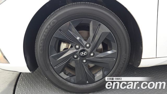 Hyundai AVANTE 2023 — photo 5
