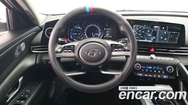 Hyundai AVANTE 2023 — photo 13