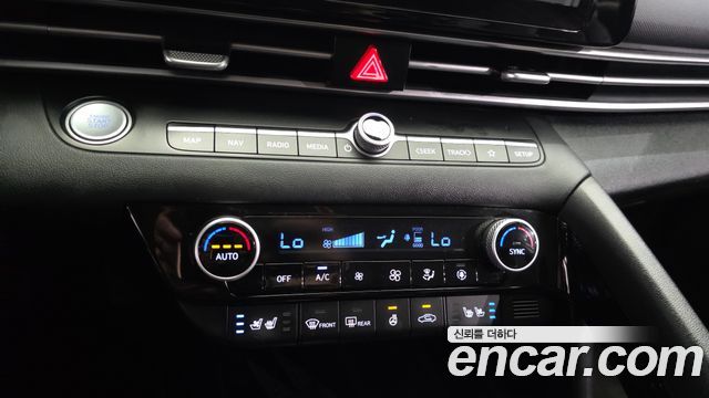 Hyundai AVANTE 2023 — photo 18