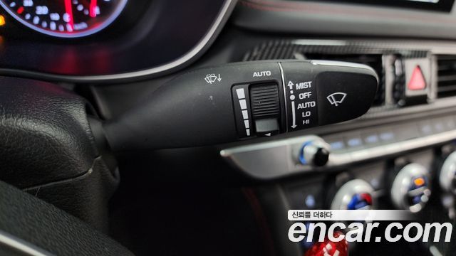 Genesis G70 2019 — photo 27