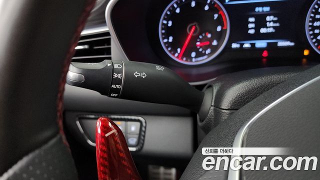 Genesis G70 2019 — photo 29