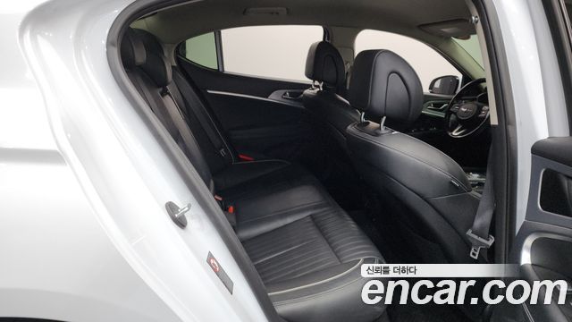 Genesis G70 2019 — photo 17