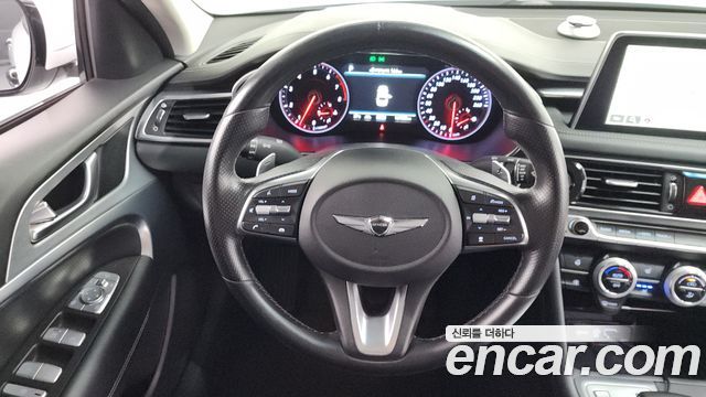 Genesis G70 2019 — photo 19