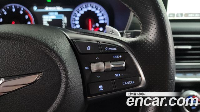 Genesis G70 2019 — photo 22