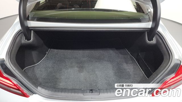Genesis G70 2019 — photo 24
