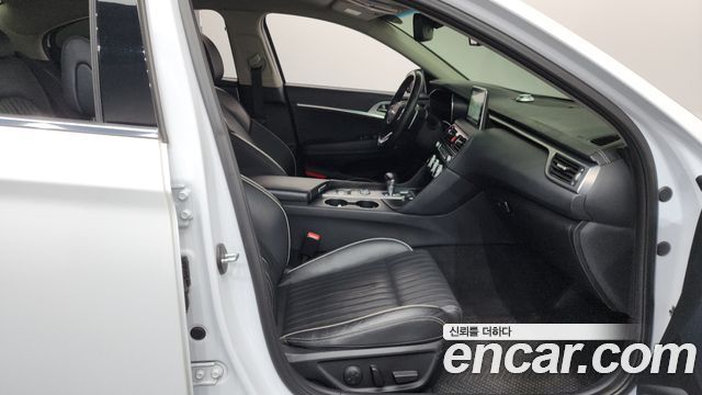 Genesis G70 2019 — photo 16