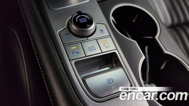 Genesis G70 2019 — photo 27