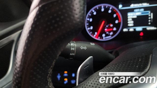 Genesis G70 2019 — photo 35