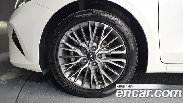 Kia K3 2022 — photo 5