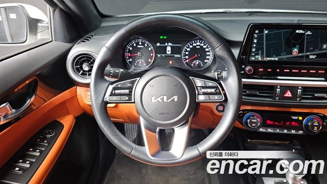 Kia K3 2022 — photo 12
