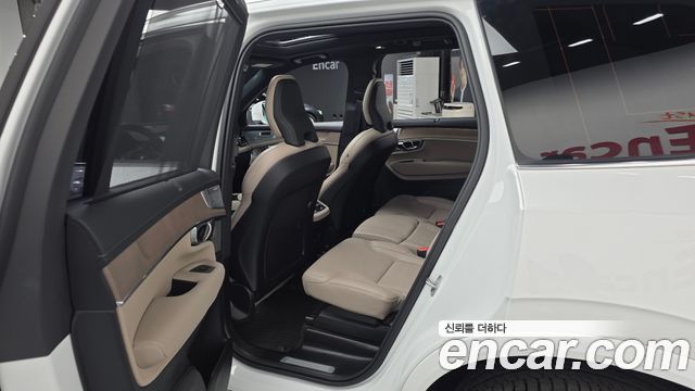 Volvo XC90 2026 — photo 17