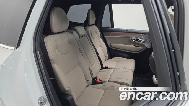 Volvo XC90 2026 — photo 18