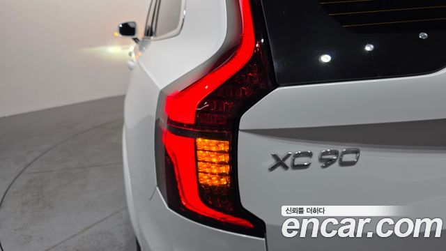 Volvo XC90 2026 — photo 9