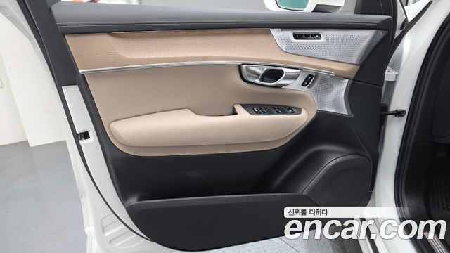 Volvo XC90 2026 — photo 14