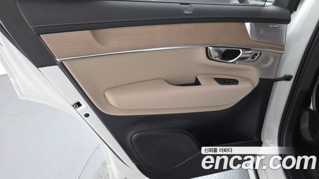 Volvo XC90 2026 — photo 15