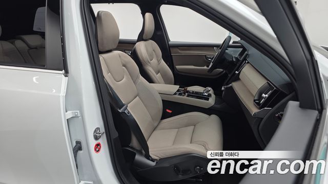 Volvo XC90 2026 — photo 16