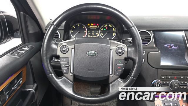 Land Rover Discovery 2014 — photo 13