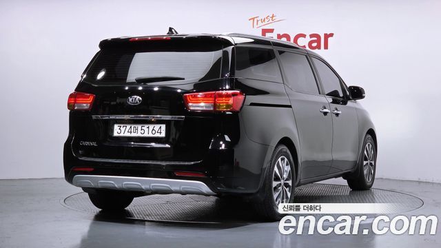 Kia Canival 2018 — photo 2