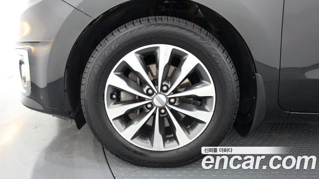 Kia Canival 2018 — photo 5