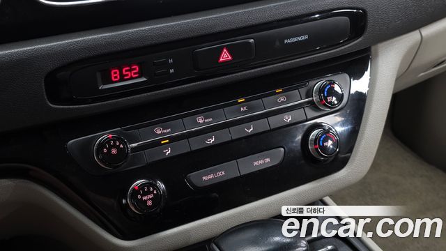 Kia Canival 2018 — photo 18