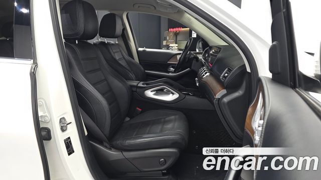Mercedes-Benz GLE-Class 2019 — photo 18