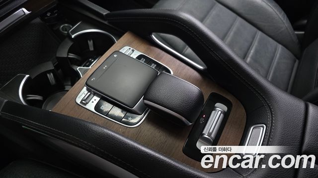 Mercedes-Benz GLE-Class 2019 — photo 24