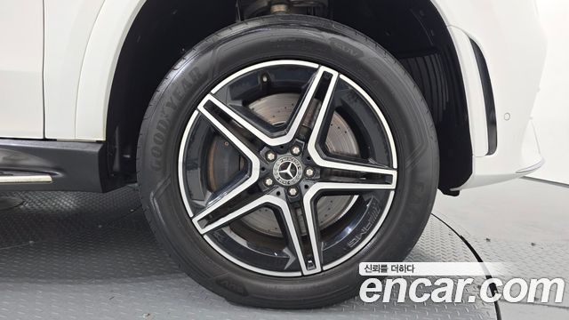 Mercedes-Benz GLE-Class 2019 — photo 7