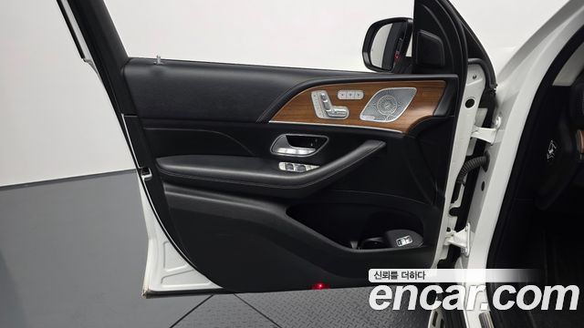 Mercedes-Benz GLE-Class 2019 — photo 14