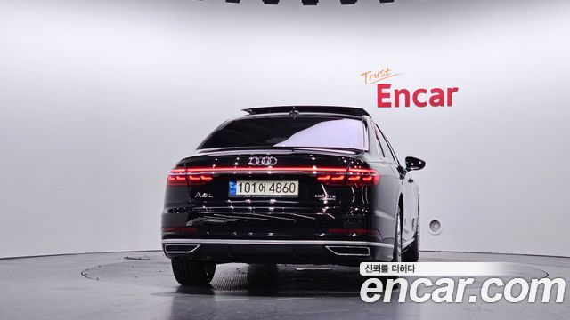 Audi A8 2021 — photo 4