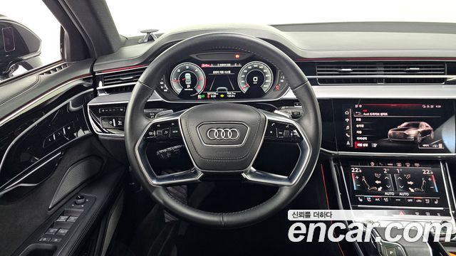 Audi A8 2021 — photo 18