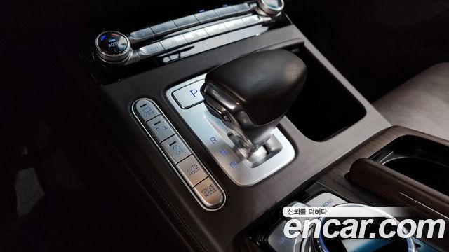 Genesis G90 2019 — photo 9