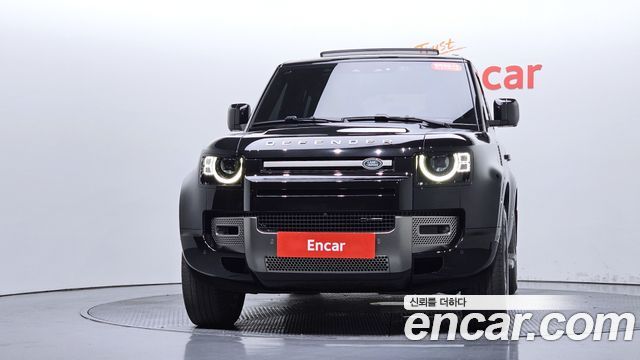 Land Rover Defender 2023 — photo 3