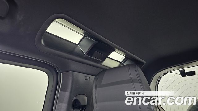 Land Rover Defender 2023 — photo 38