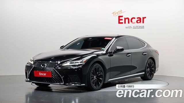 Lexus LS 2023 — photo 1
