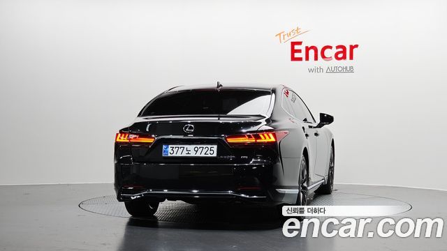 Lexus LS 2023 — photo 4