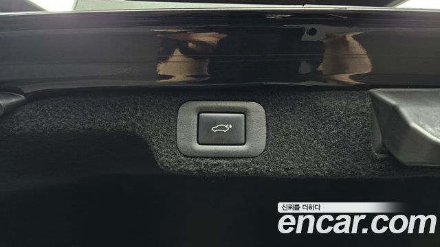 Lexus LS 2023 — photo 21