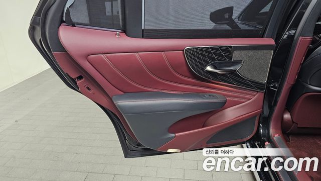 Lexus LS 2023 — photo 15