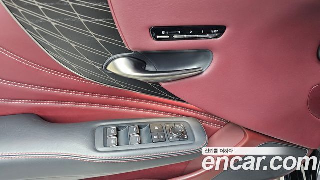 Lexus LS 2023 — photo 27