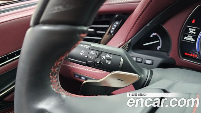 Lexus LS 2023 — photo 29