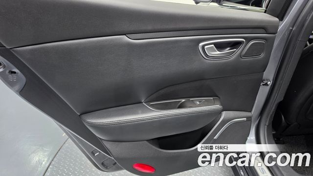 Renault Korea SM6 2021 — photo 15
